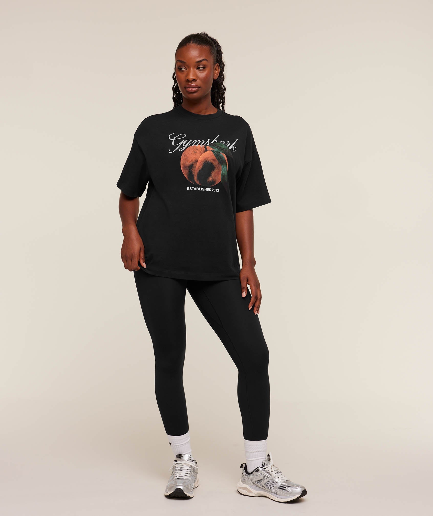 gymshark-juicy-peach-short-sleeve-t-shirt-ss-tops-black-aw25