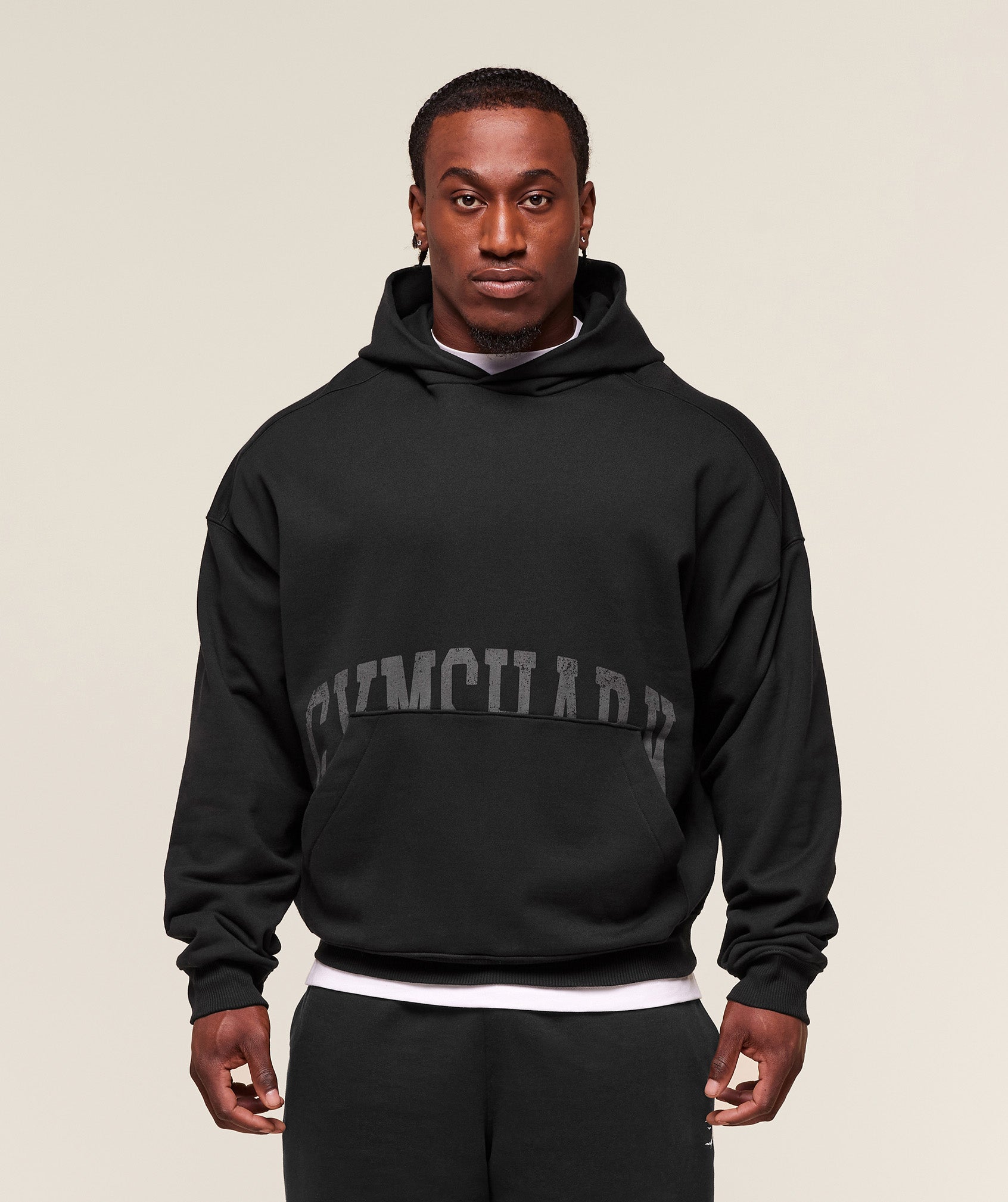 gymshark-pocket-graphic-hoodie-pullovers-black-ss25