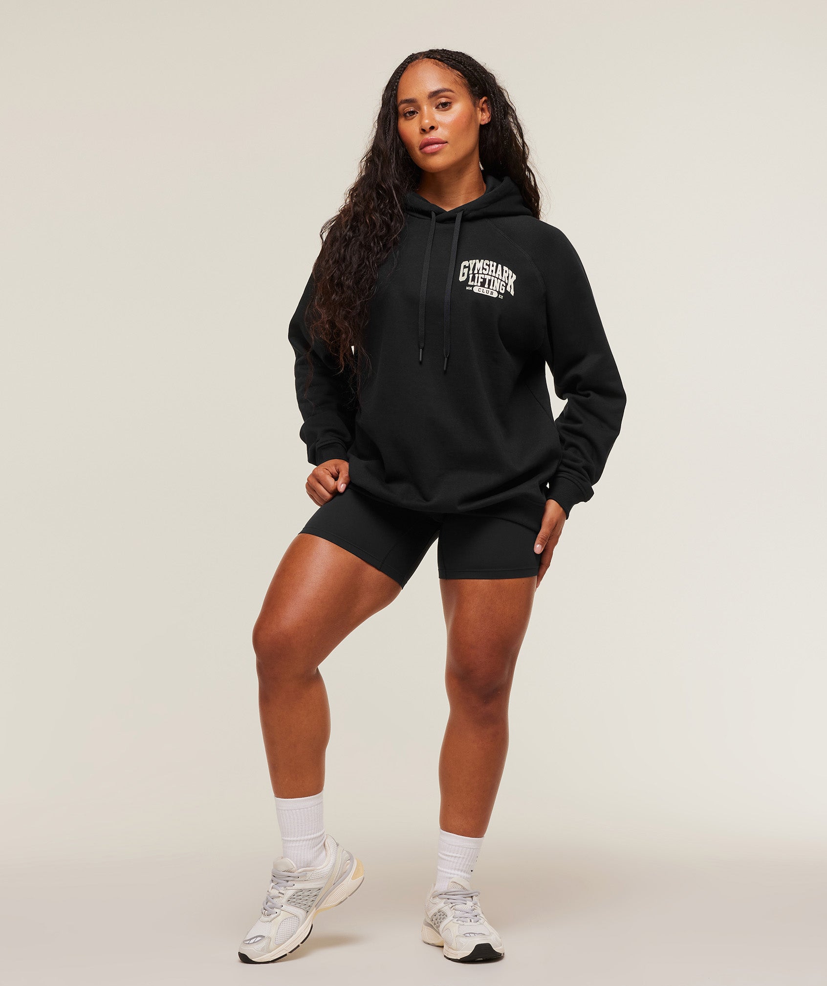 gymshark-lifting-club-graphic-oversized-hoodie-pullovers-black-aw25