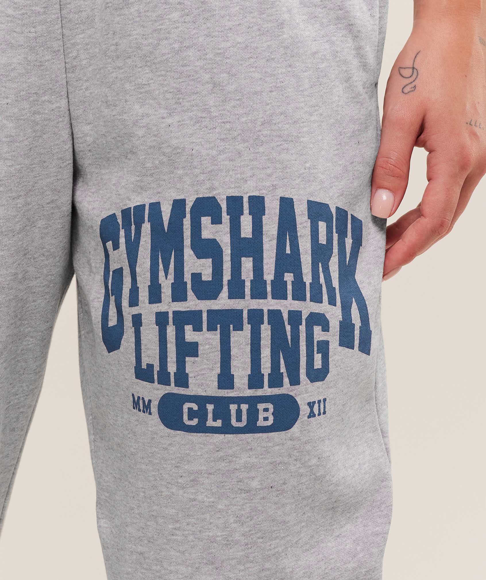 gymshark-lifting-club-graphic-joggers-pants-grey-aw25
