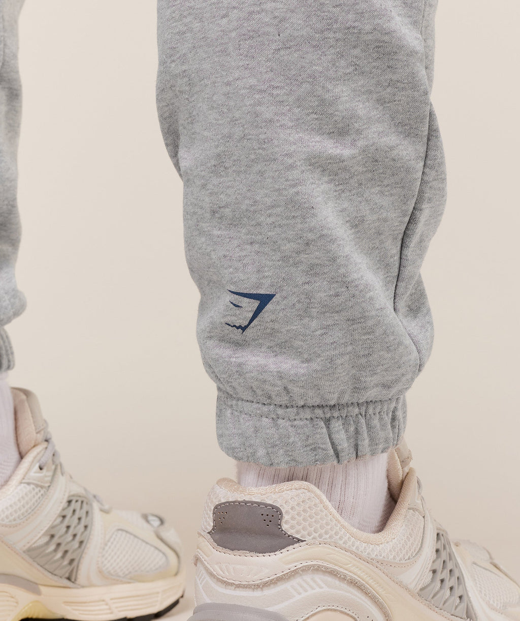 gymshark-lifting-club-graphic-joggers-pants-grey-aw25