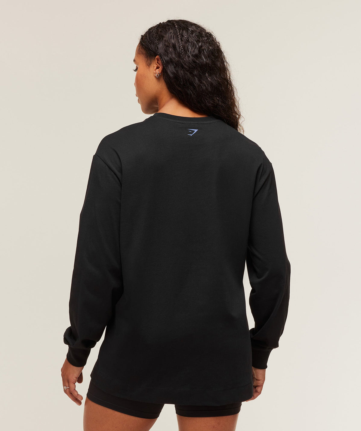 gymshark-lifting-club-graphic-oversized-long-sleeve-t-shirt-ls-tops-black-aw25