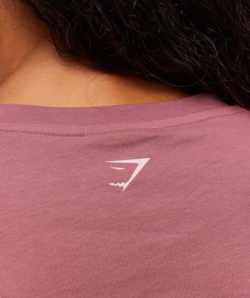 gymshark-lifting-club-graphic-oversized-long-sleeve-t-shirt-ls-tops-pink-aw25