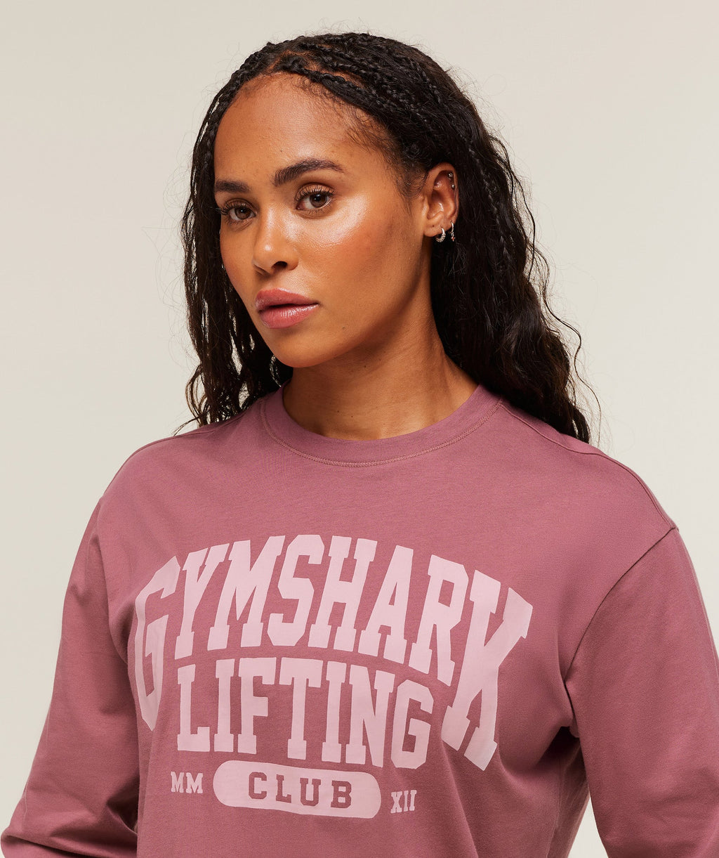 gymshark-lifting-club-graphic-oversized-long-sleeve-t-shirt-ls-tops-pink-aw25