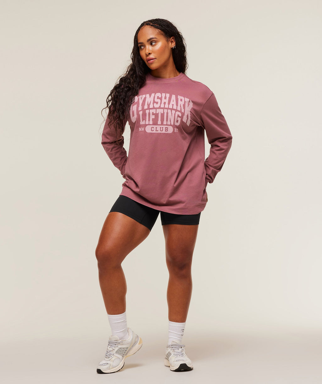 gymshark-lifting-club-graphic-oversized-long-sleeve-t-shirt-ls-tops-pink-aw25