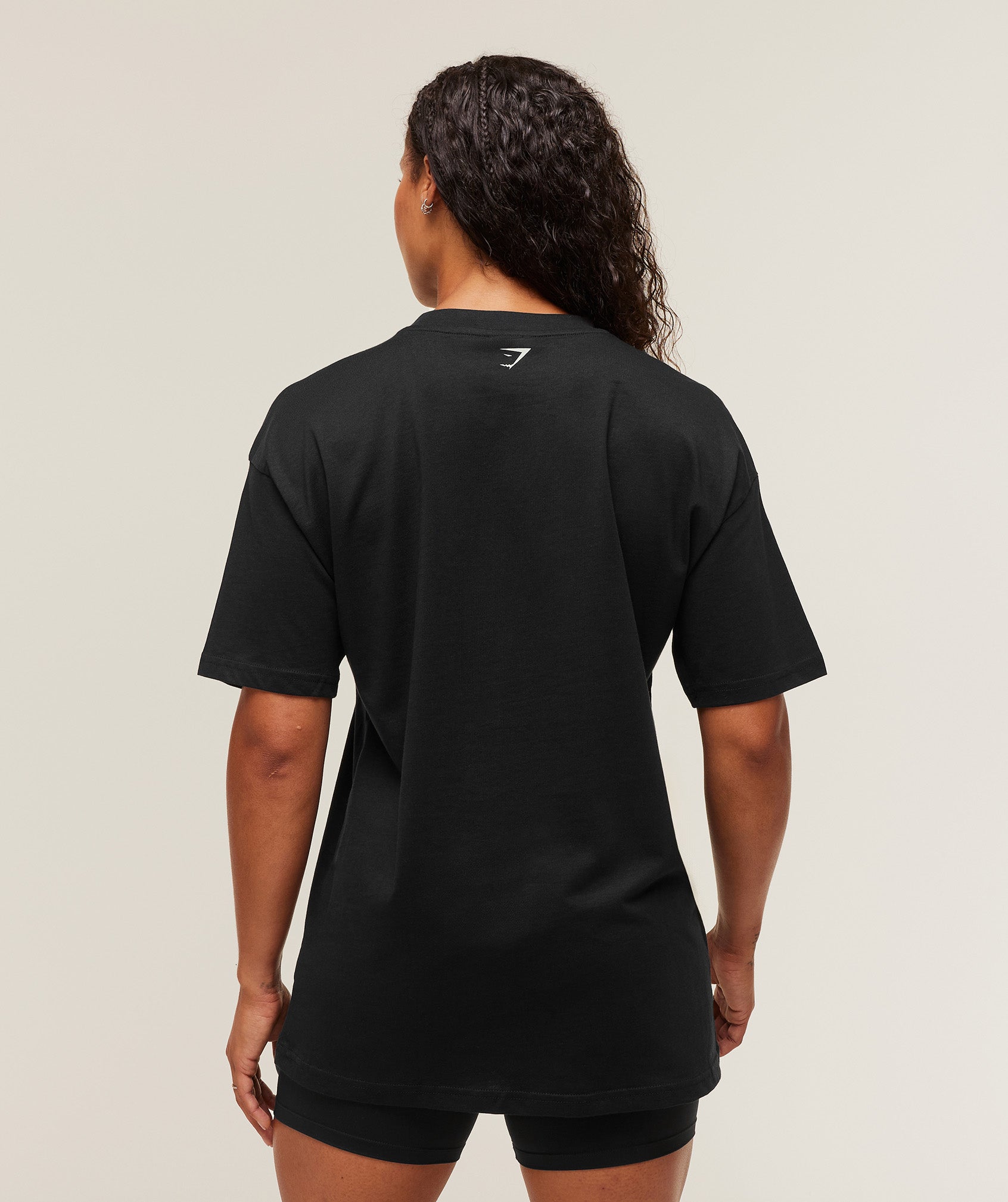 gymshark-lifting-club-graphic-oversized-t-shirt-ss-tops-black-aw25