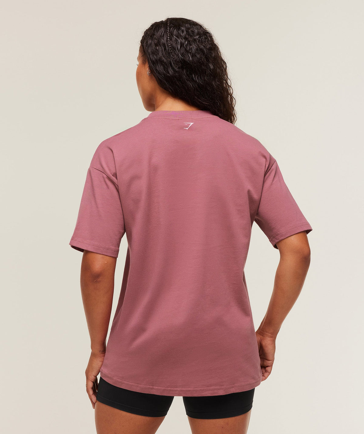 gymshark-lifting-club-graphic-oversized-t-shirt-ss-tops-pink-aw25
