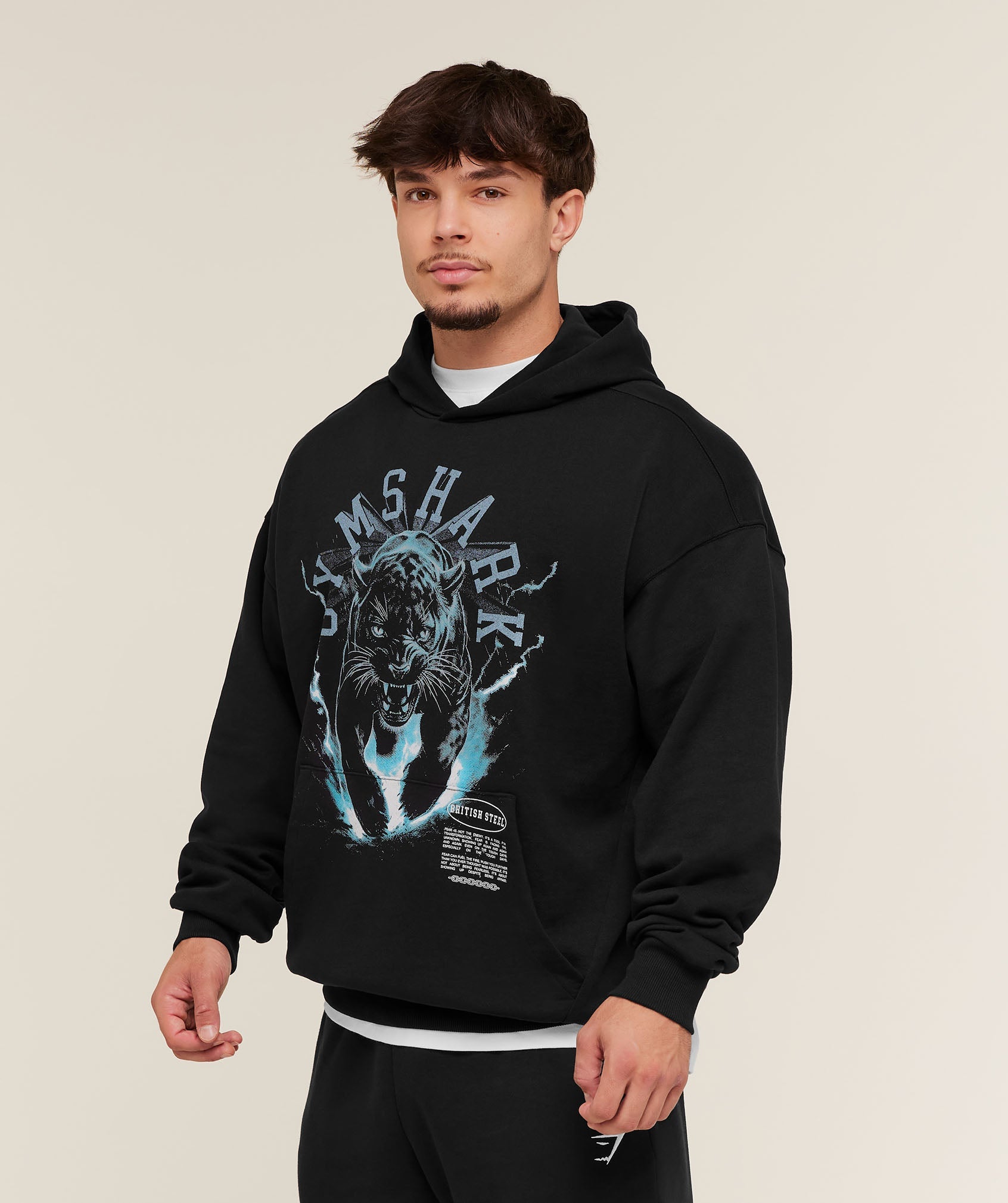 gymshark-panther-graphic-hoodie-pullovers-black-aw25
