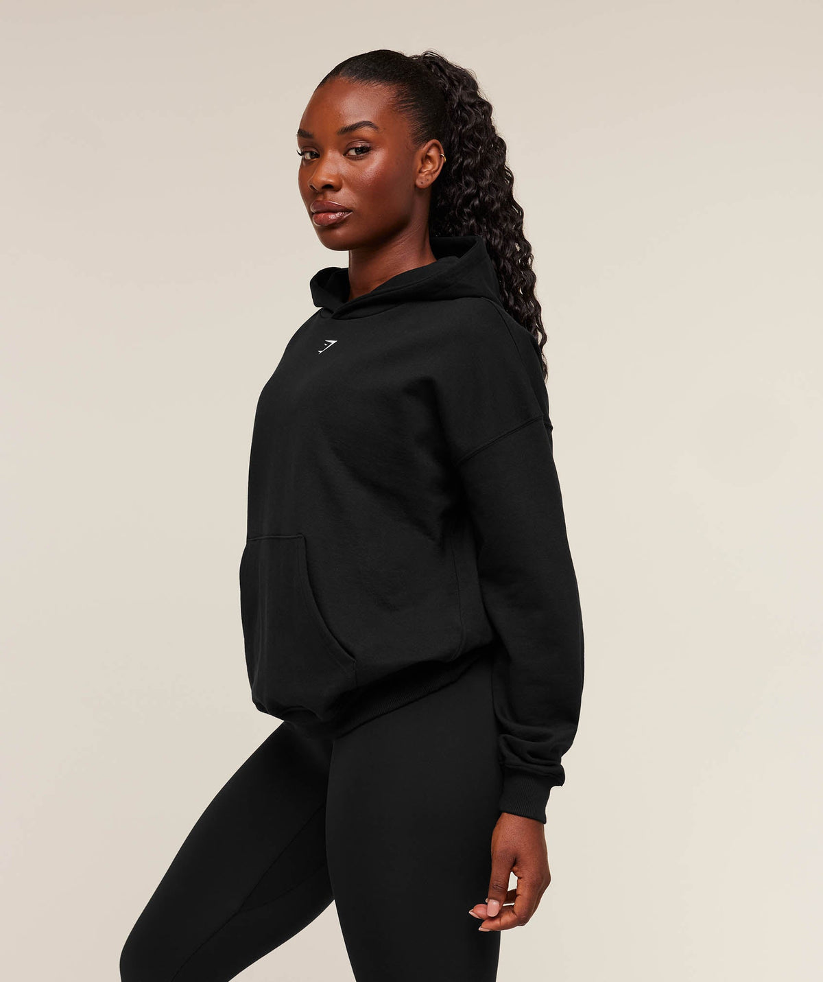 gymshark-panther-graphic-hoodie-pullovers