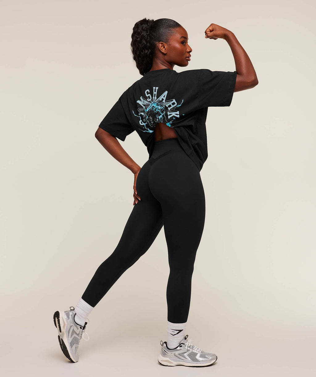 gymshark-panther-graphic-t-shirt-ss-tops