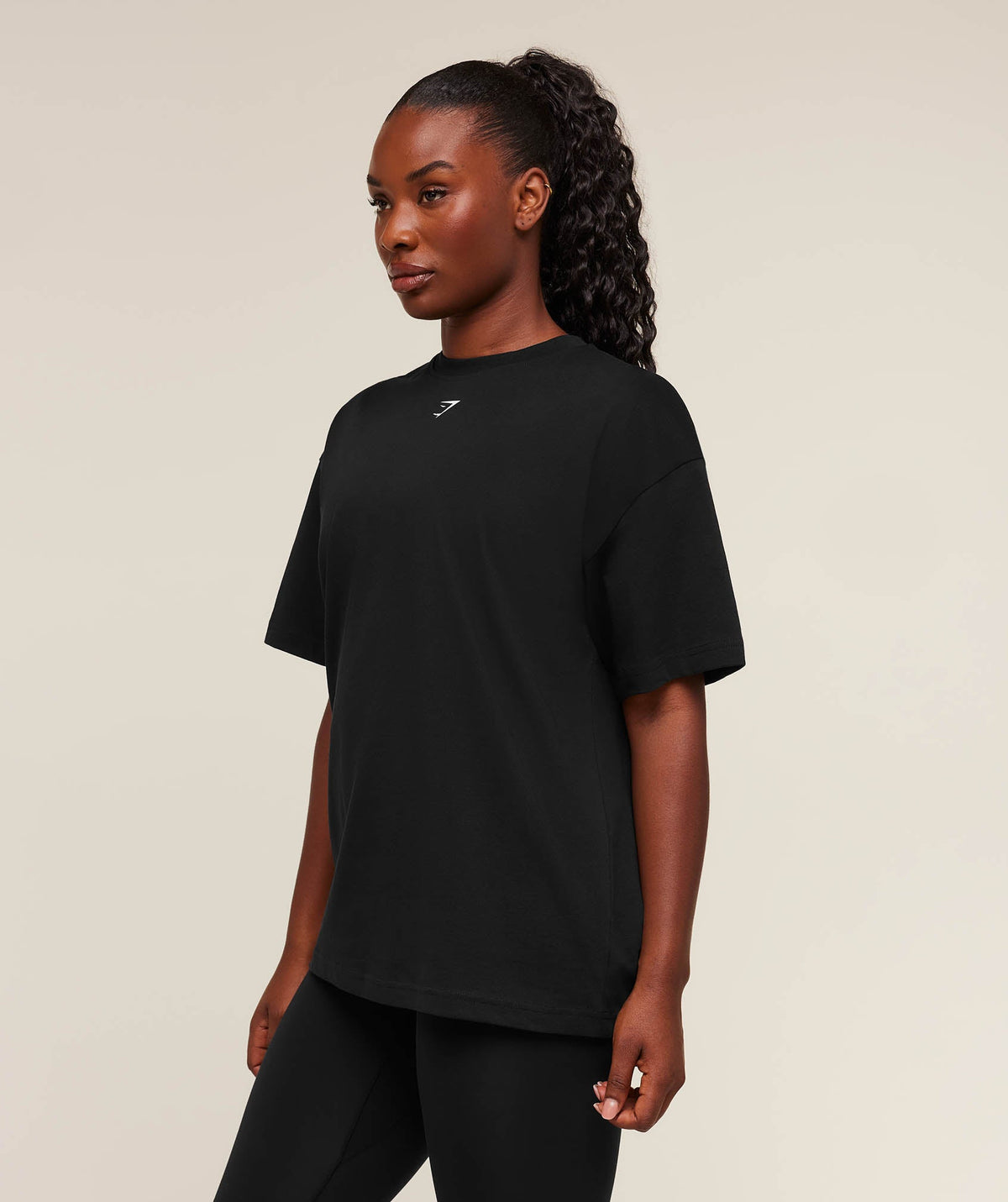 gymshark-panther-graphic-t-shirt-ss-tops