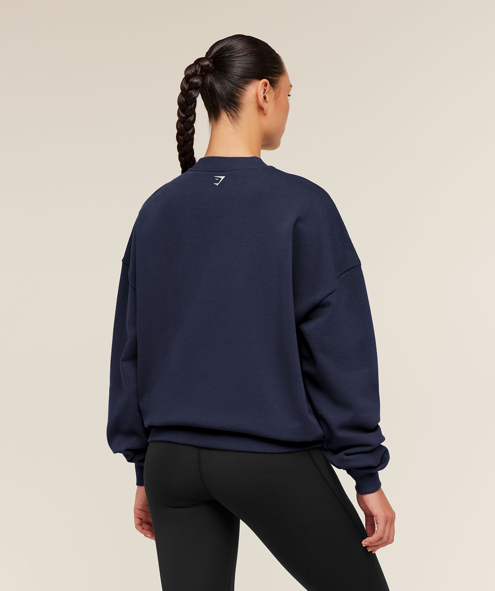 gymshark-run-club-graphic-sweatshirt-pullovers-blue-ss26