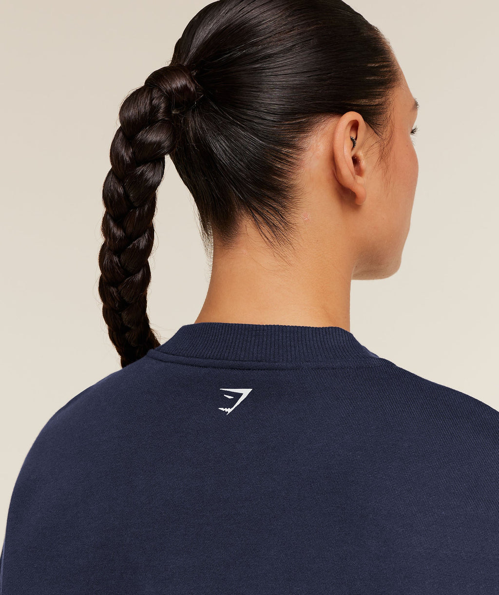gymshark-run-club-graphic-sweatshirt-pullovers-blue-ss26