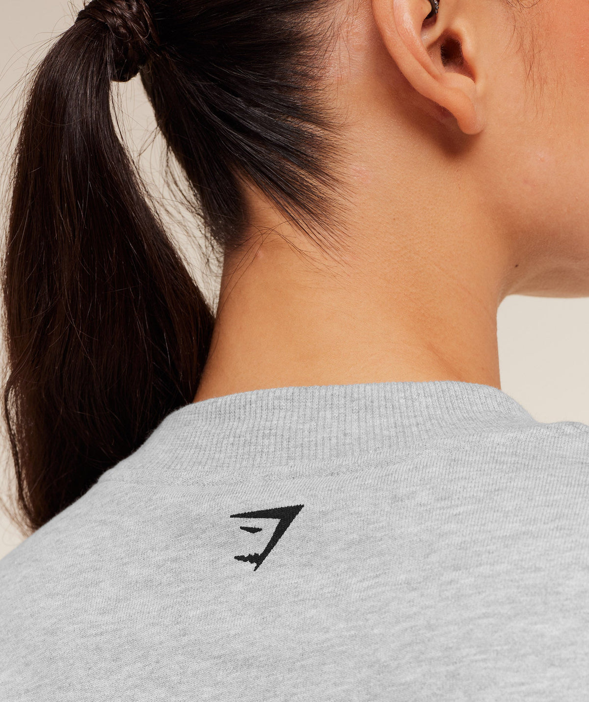 gymshark-run-club-graphic-sweatshirt-pullovers