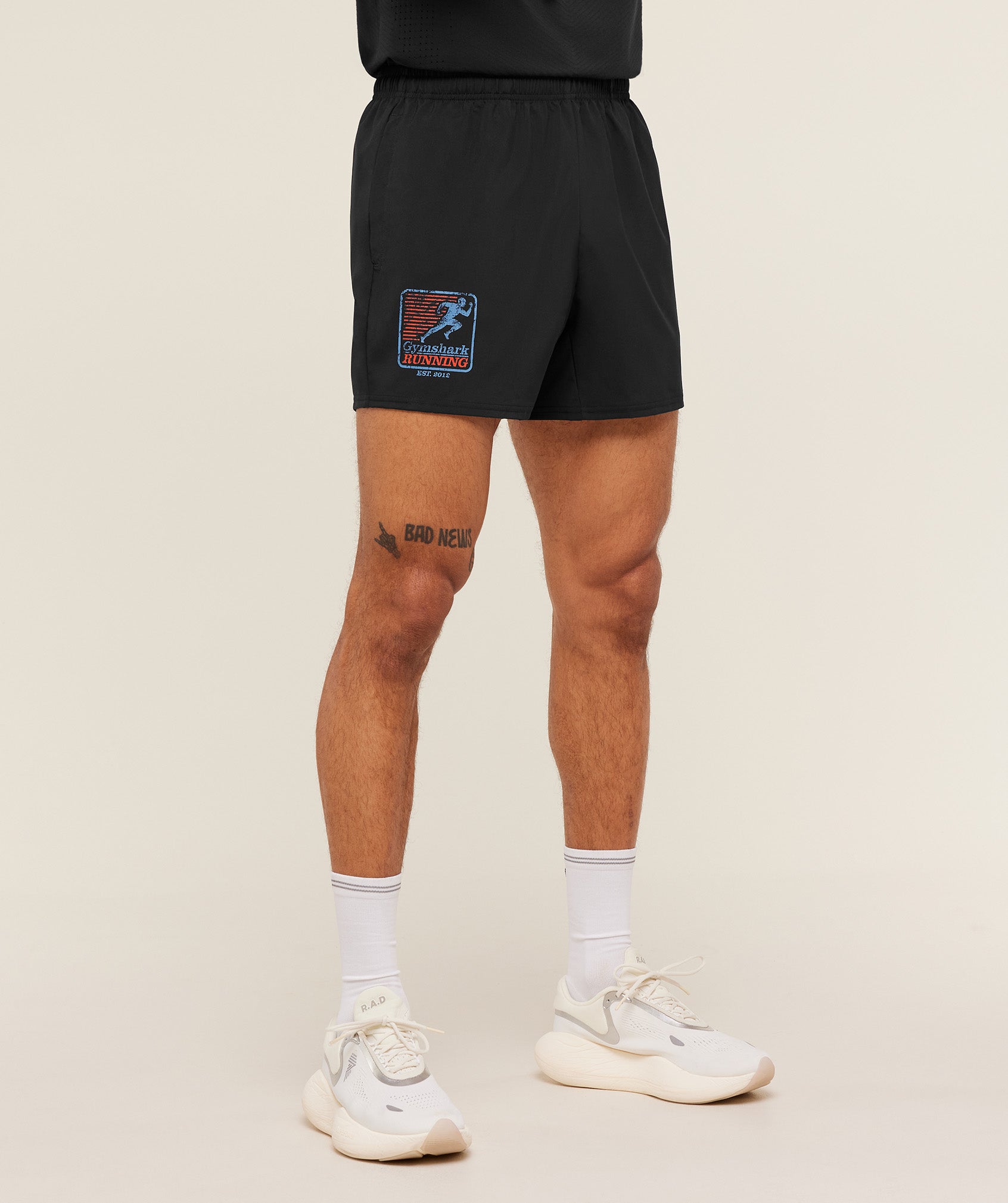 gymshark-run-club-graphic-short-shorts-black-ss26