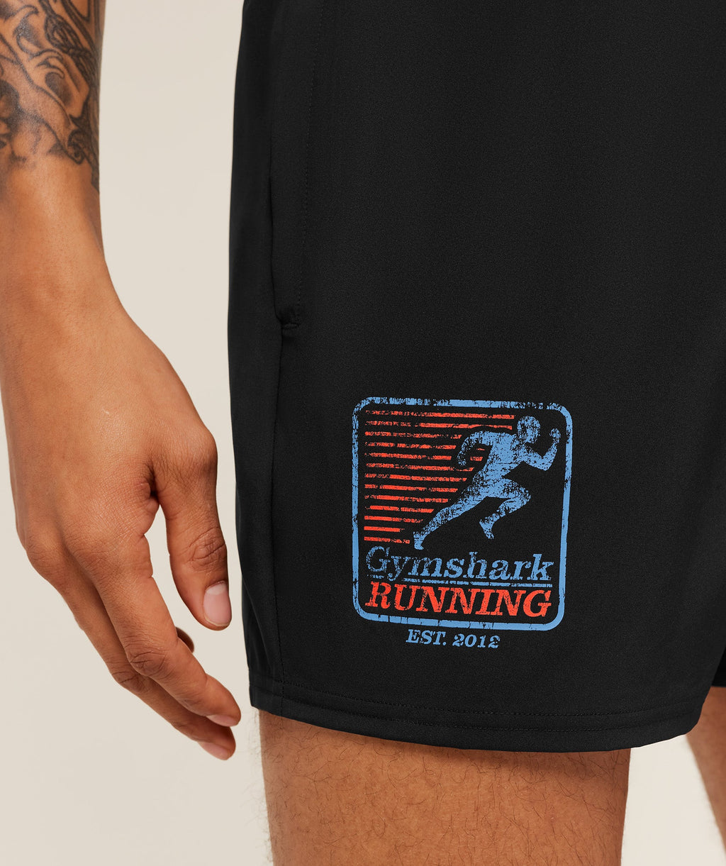 gymshark-run-club-graphic-short-shorts-black-ss26