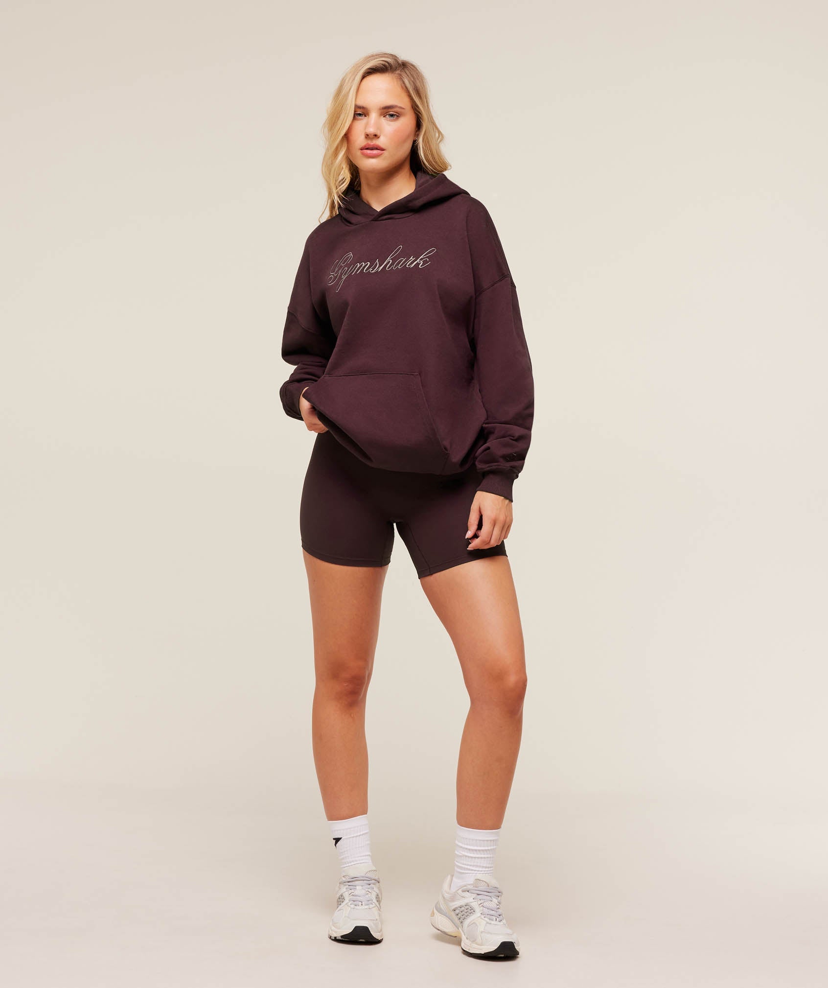 gymshark-all-seasons-graphic-hoodie-pullovers-1