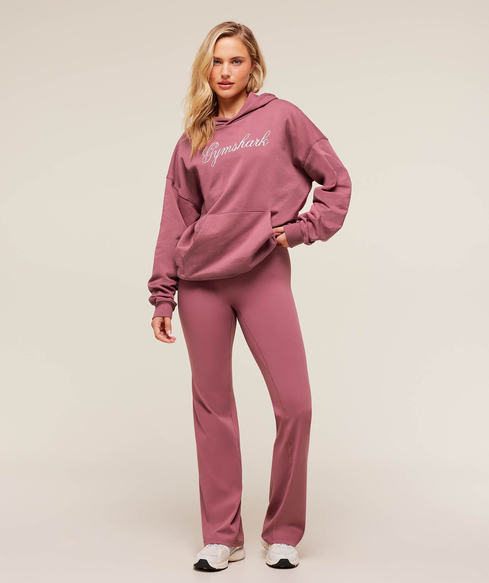 gymshark-all-seasons-graphic-hoodie-pullovers