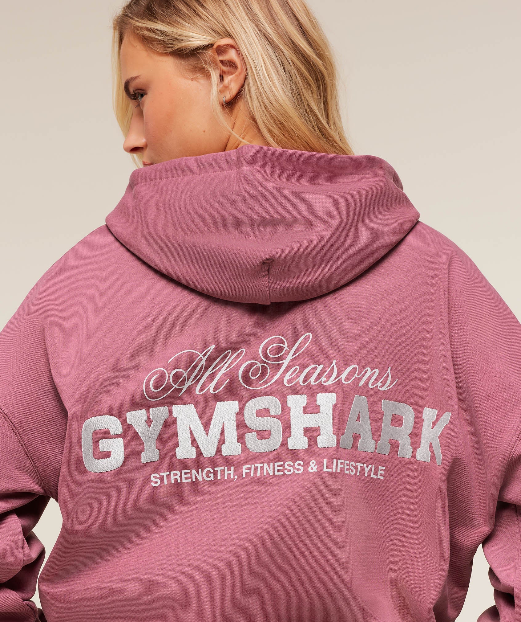 gymshark-all-seasons-graphic-hoodie-pullovers