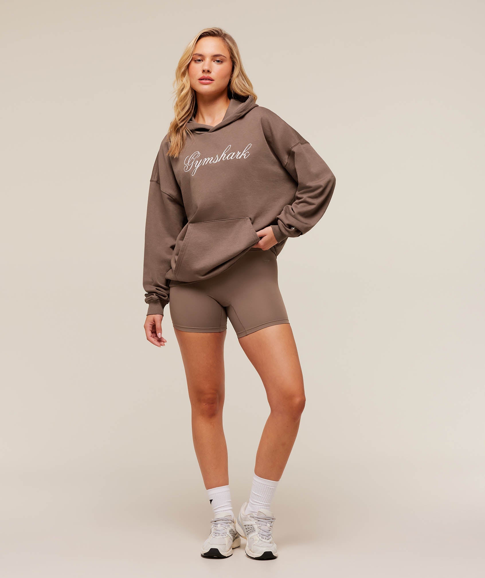 gymshark-all-seasons-graphic-hoodie-pullovers-2