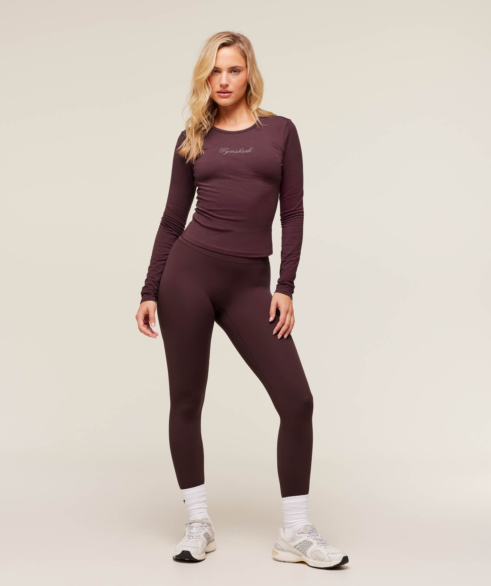 gymshark-all-seasons-graphic-long-sleeve-baby-tee-crop-tops