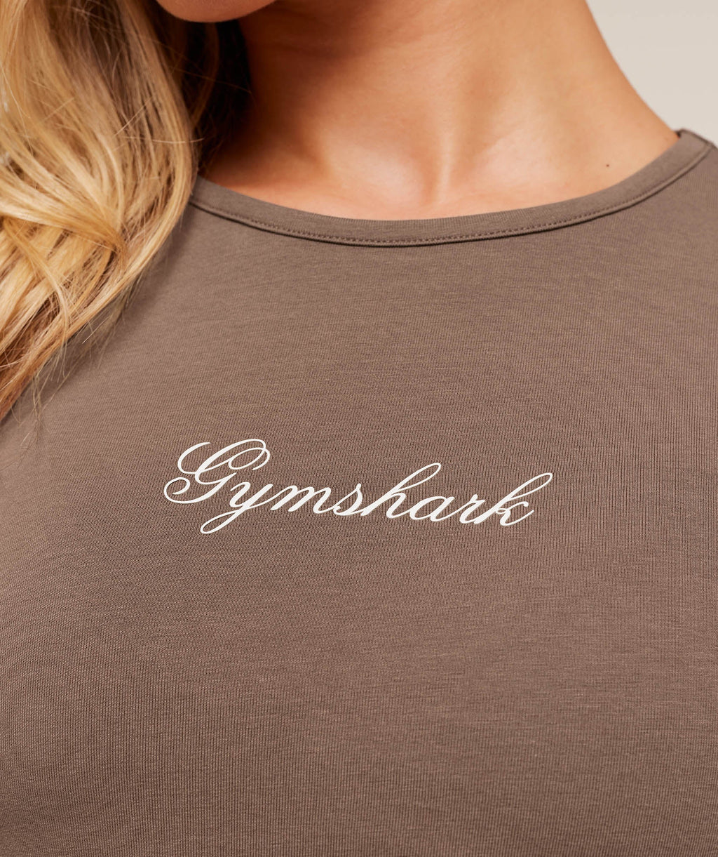 gymshark-all-seasons-graphic-long-sleeve-baby-tee-crop-tops-2