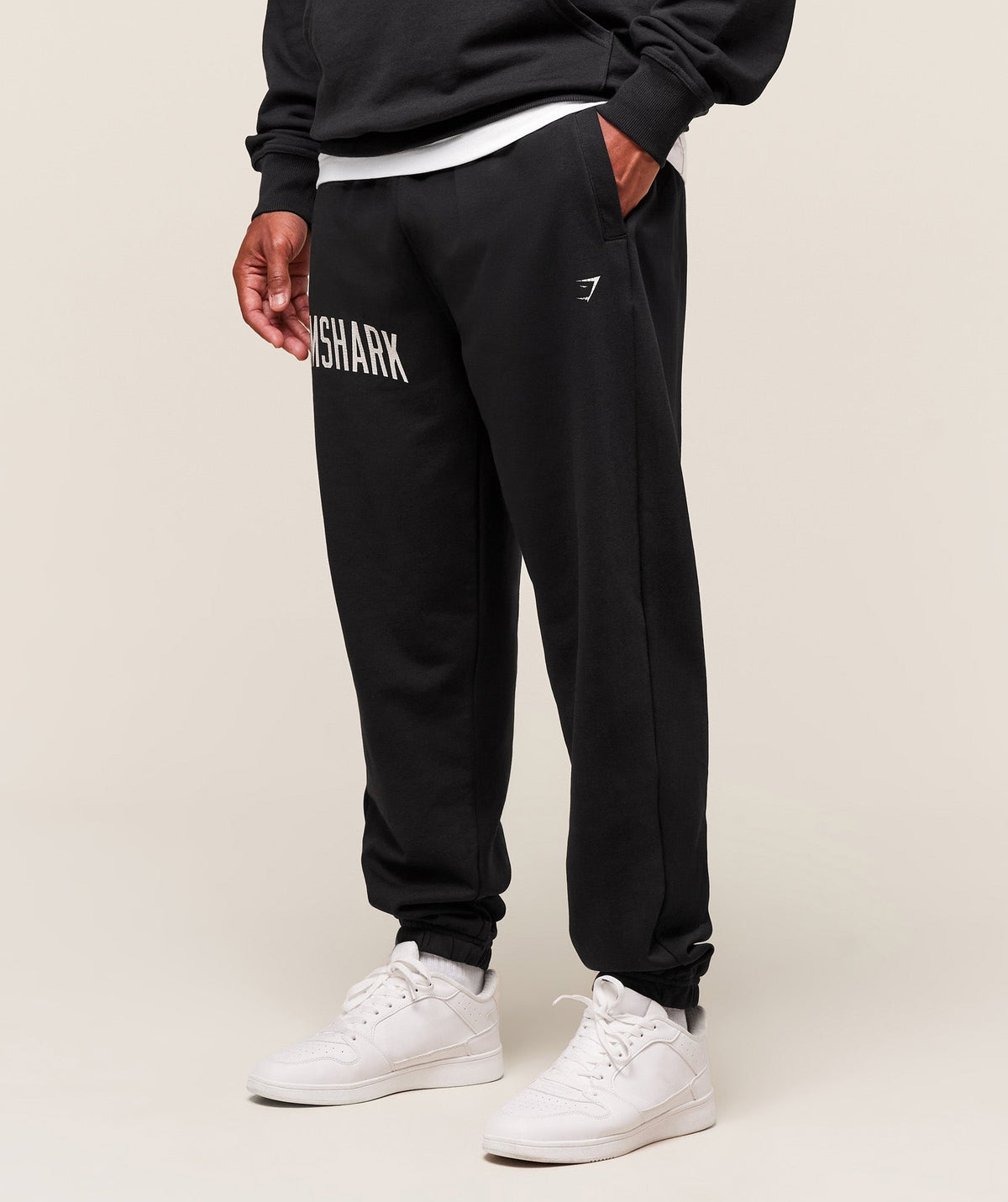 gymshark-worn-graphic-jogger-pants-black-aw25