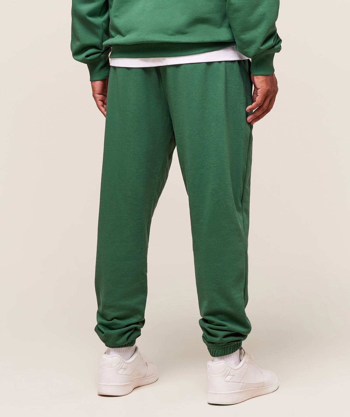 gymshark-worn-graphic-jogger-pants-green-aw25