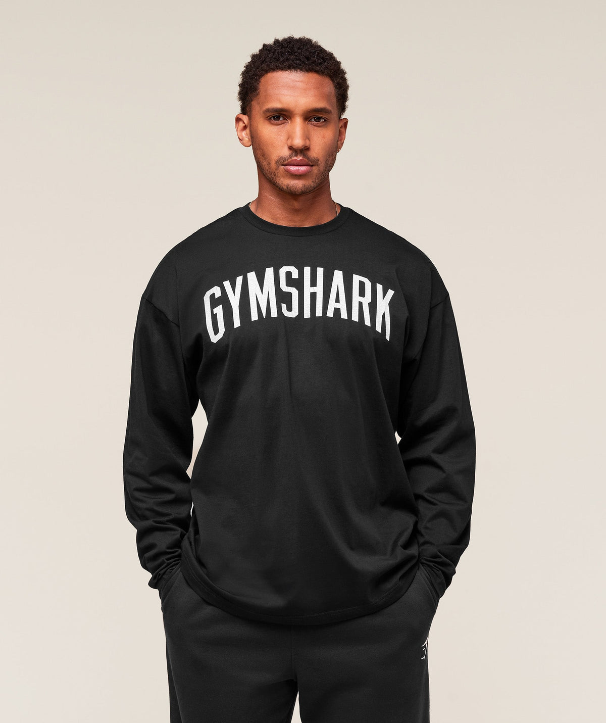 gymshark-worn-graphic-long-sleeve-t-shirt-ls-tops-black-aw25