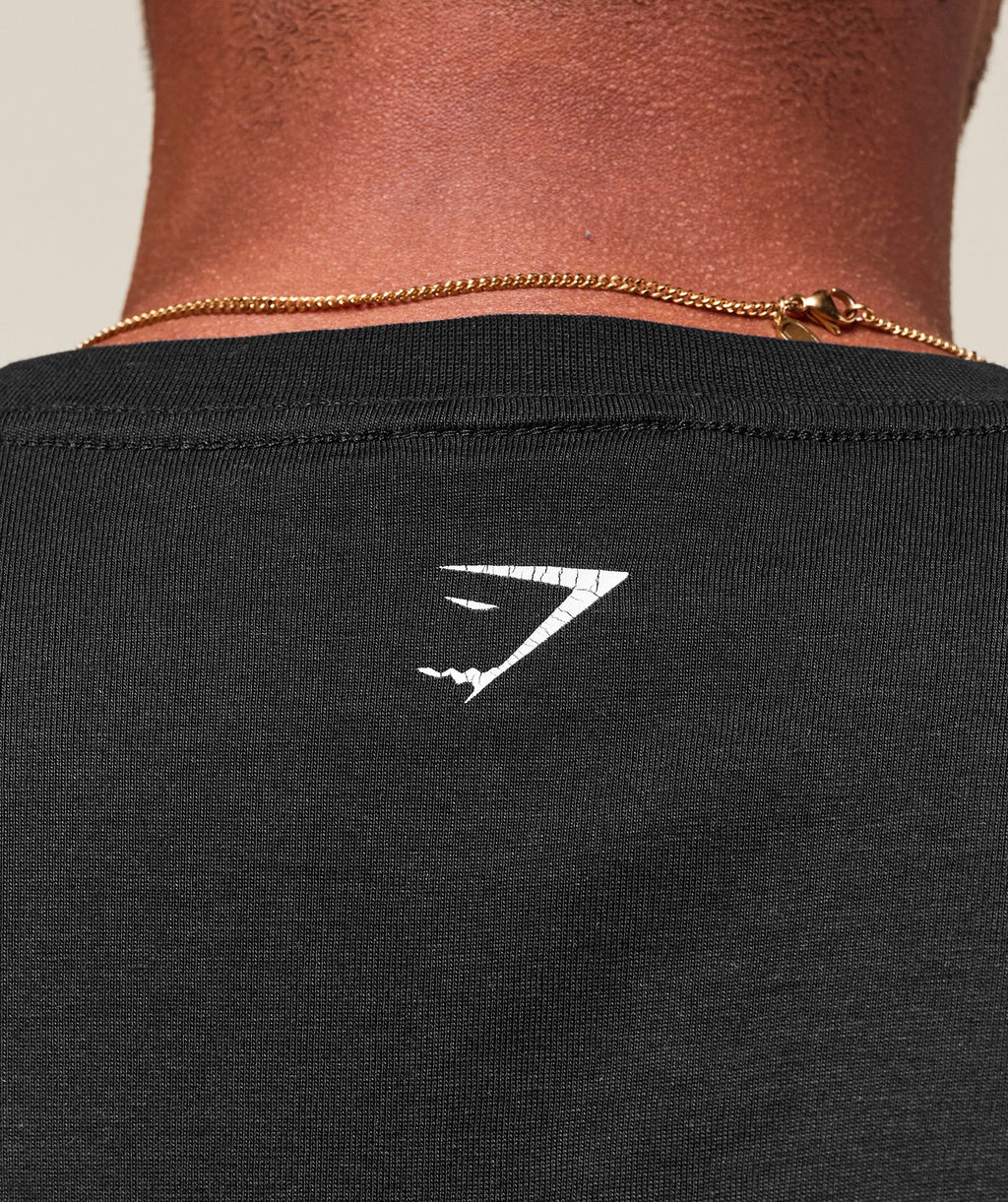 gymshark-worn-graphic-long-sleeve-t-shirt-ls-tops-black-aw25