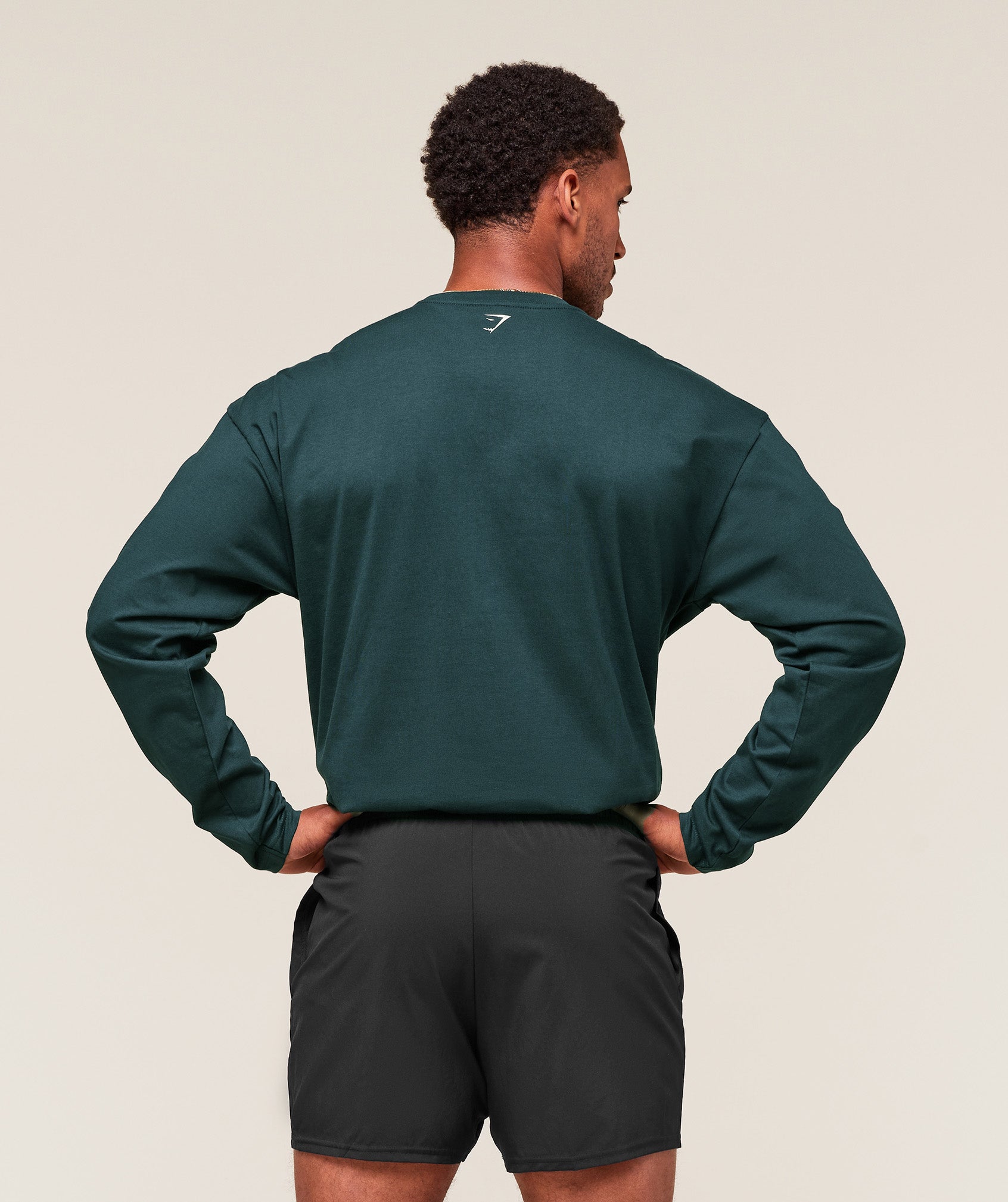 gymshark-worn-graphic-long-sleeve-t-shirt-ls-tops-blue-aw25