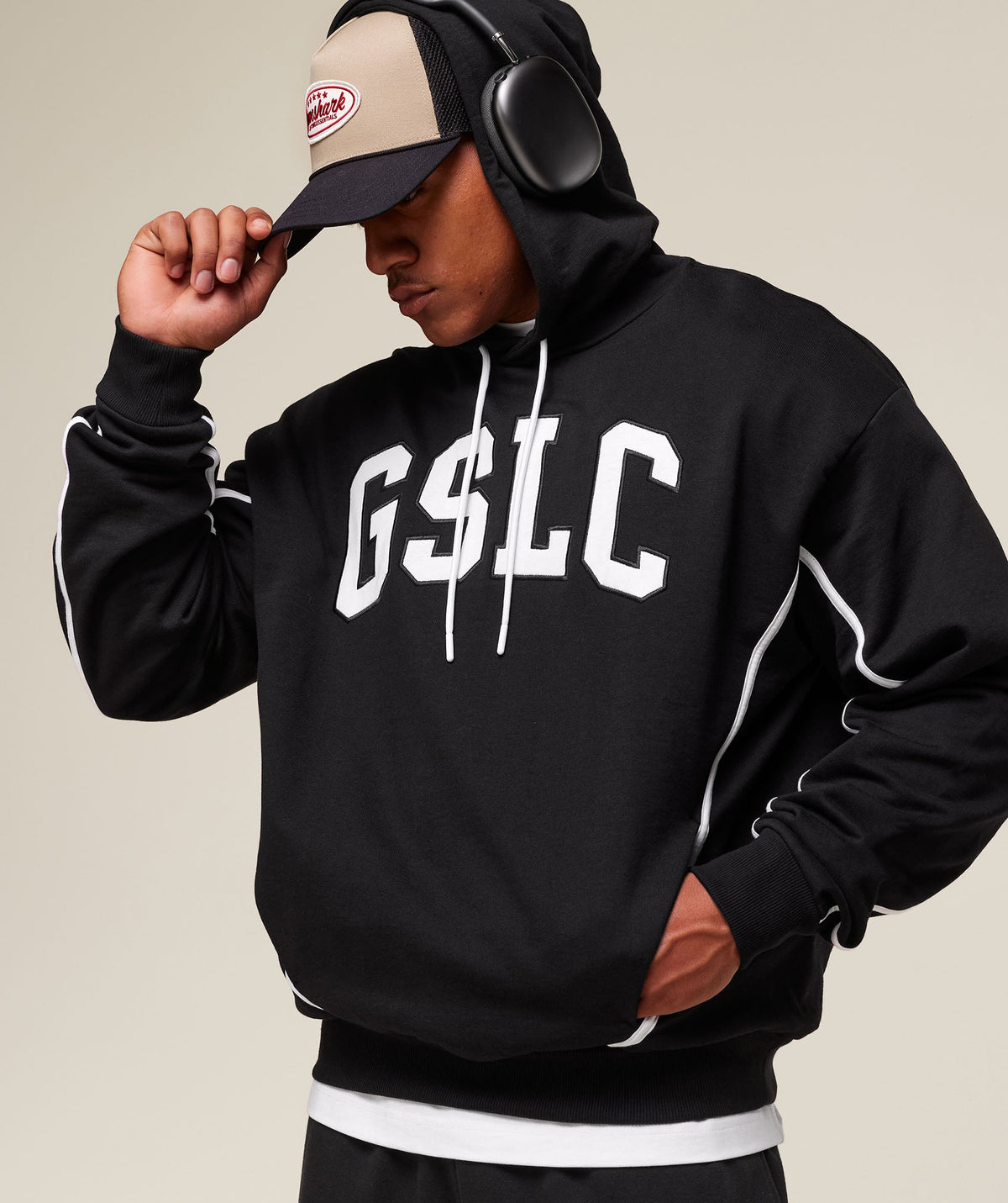 gymshark-collegiate-hoodie-pullovers-black-ss25