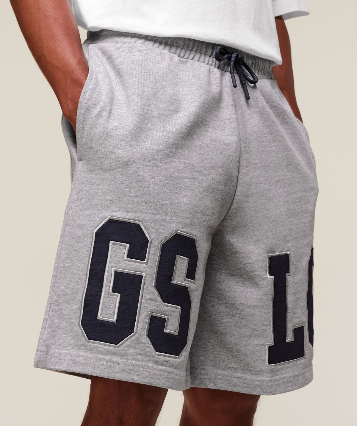 gymshark-collegiate-9-short-shorts-grey-ss25
