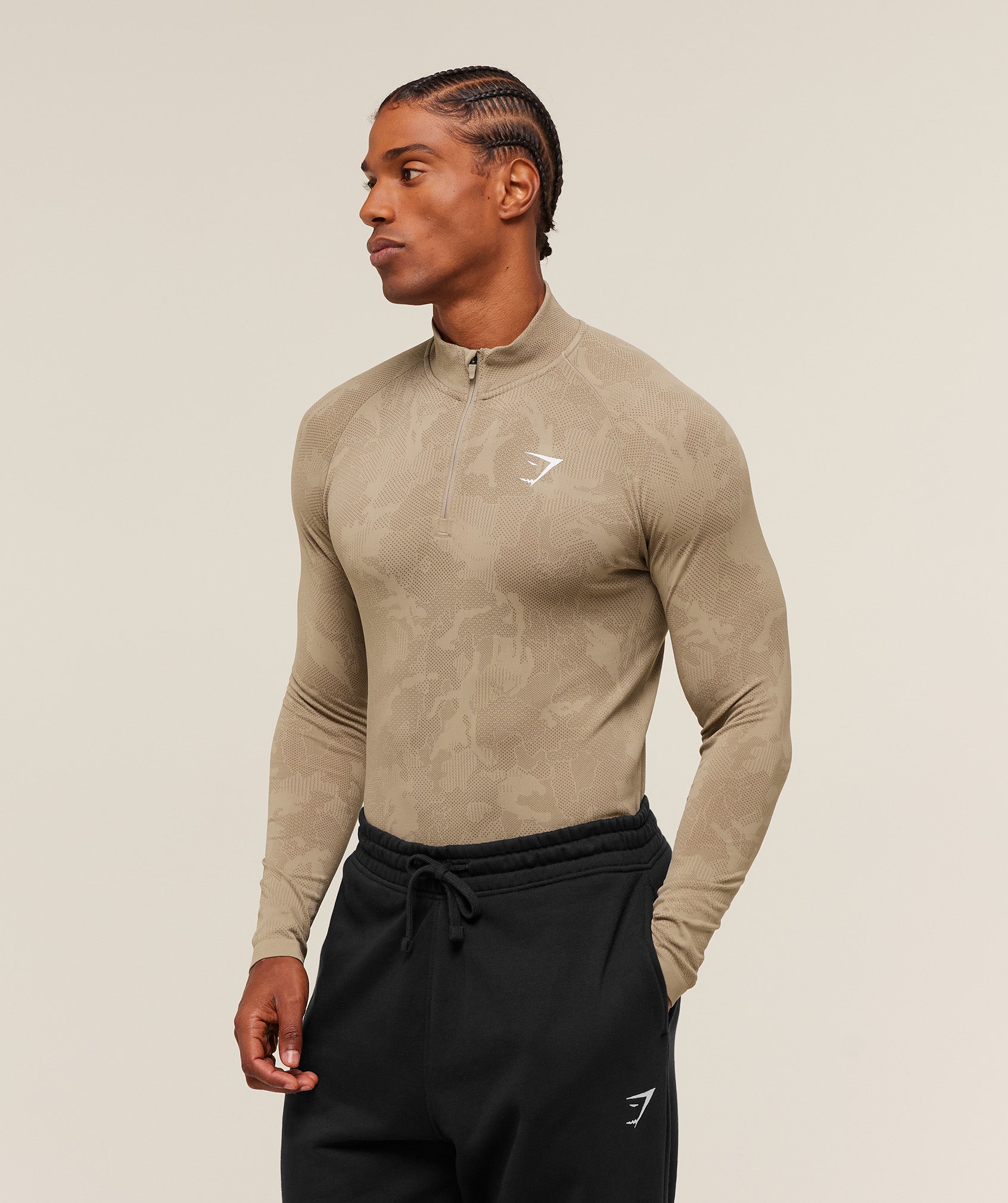 gymshark-geo-seamless-1-4-zip-pullovers-brown-aw25-1