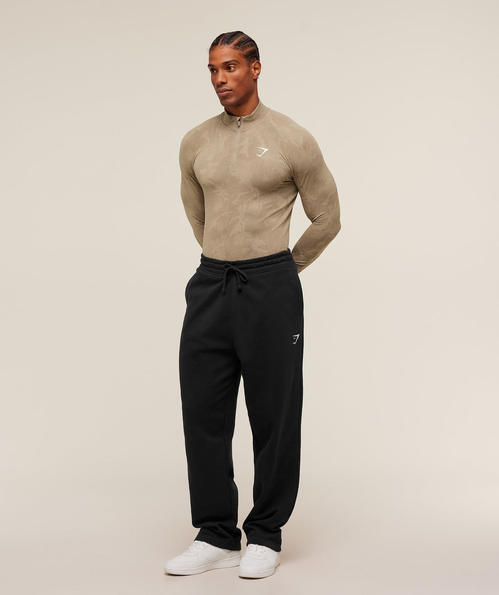 gymshark-geo-seamless-1-4-zip-pullovers-brown-aw25-1