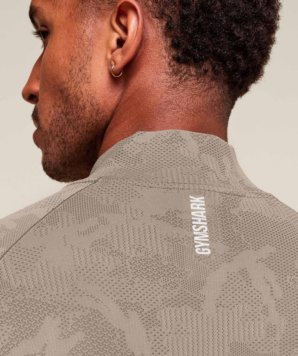 gymshark-geo-seamless-1-4-zip-pullovers-brown-ss25
