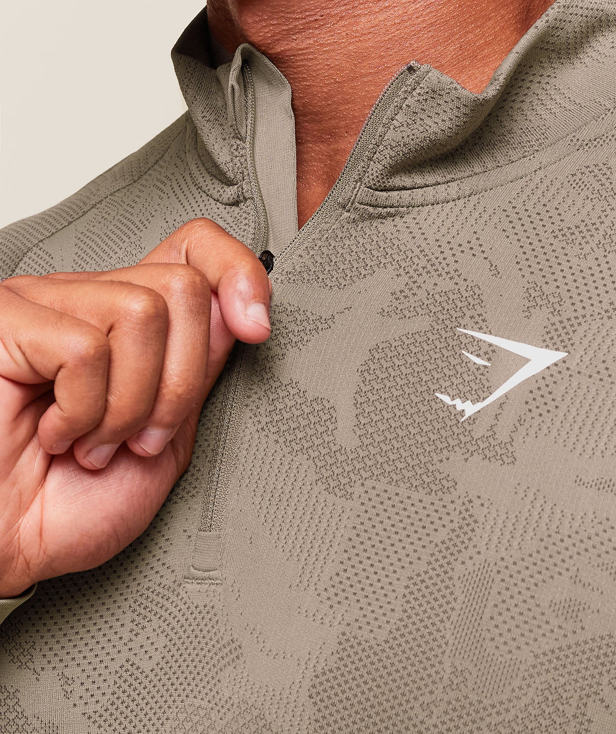 gymshark-geo-seamless-1-4-zip-pullovers-brown-ss25