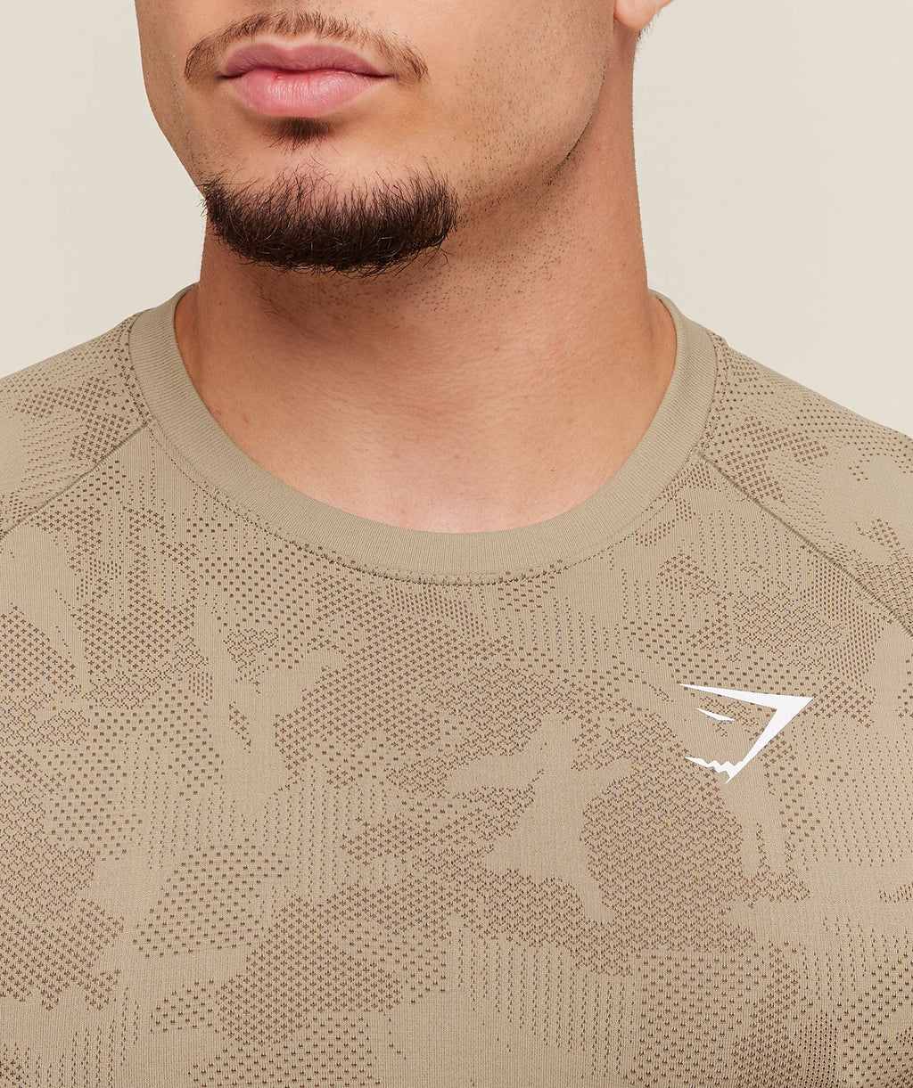 gymshark-geo-seamless-t-shirt-ss-tops-brown-aw25-1