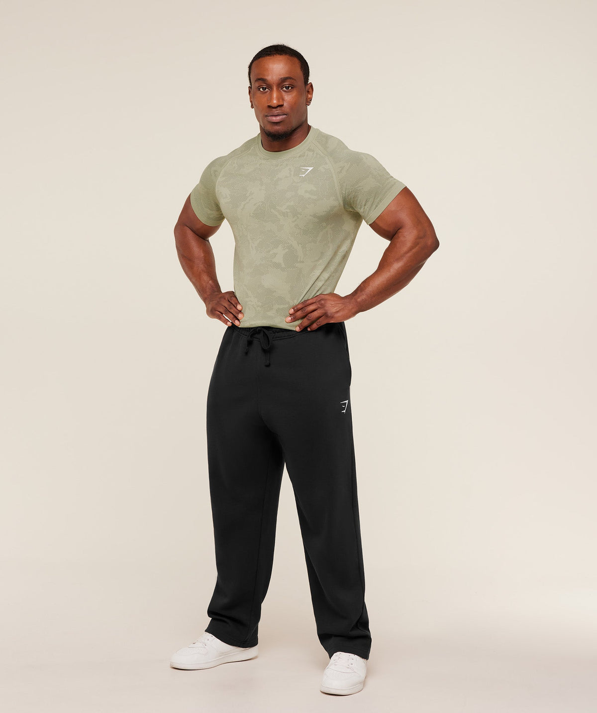 gymshark-geo-seamless-t-shirt-ss-tops-green-ss26