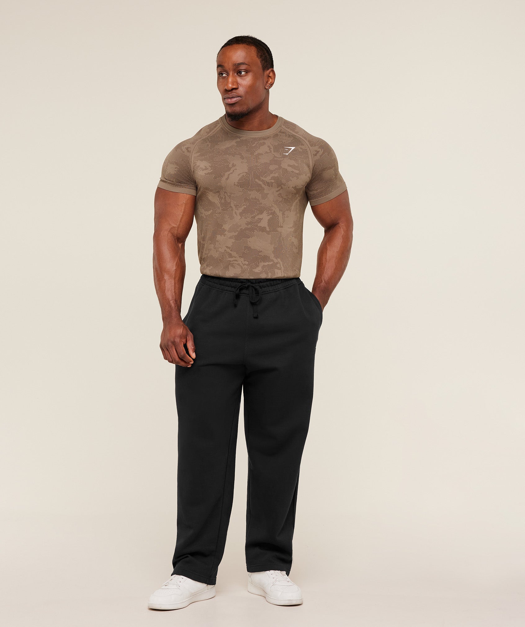 gymshark-geo-seamless-t-shirt-ss-tops