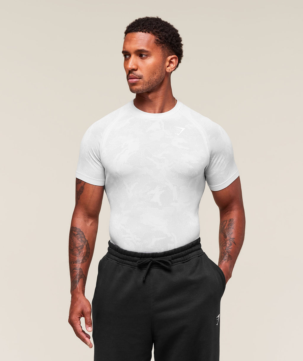 gymshark-geo-seamless-t-shirt-white-light-grey-ss23