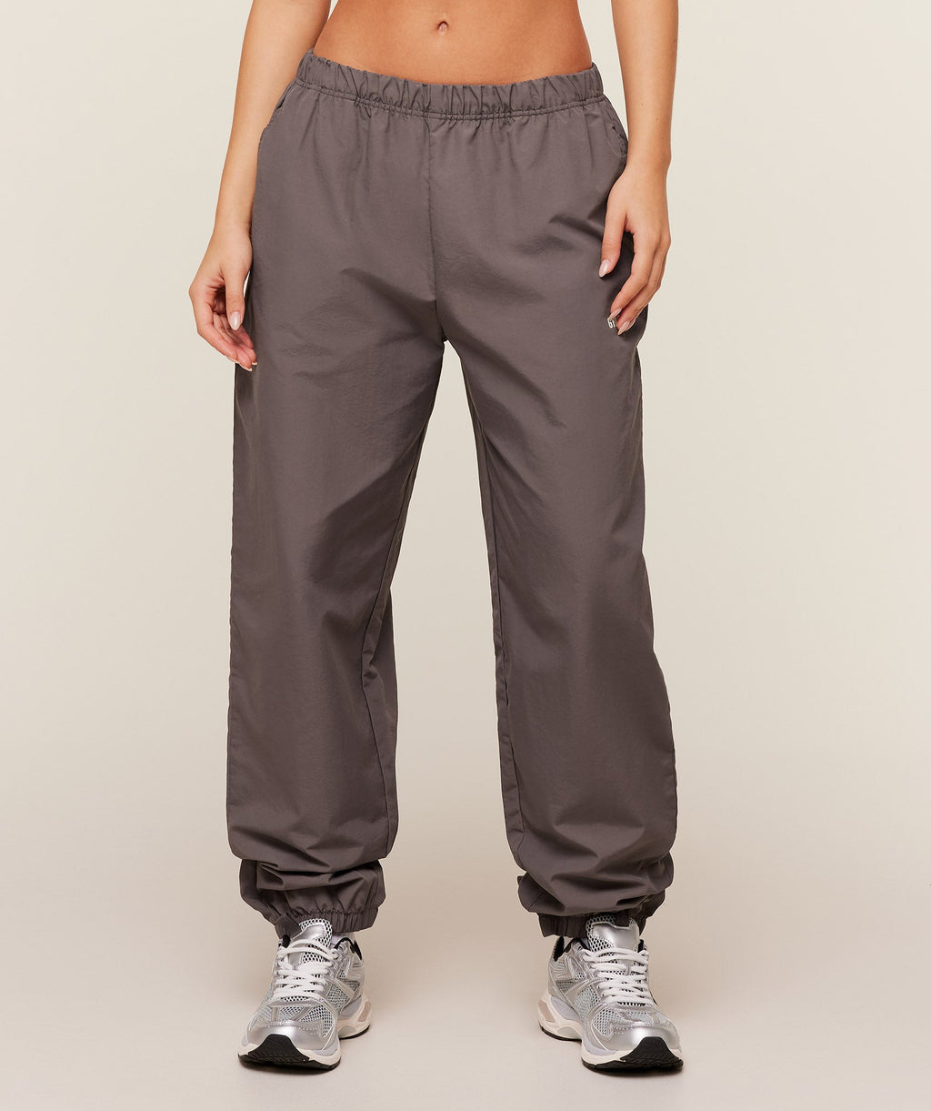 gymshark-woven-track-pant-pants