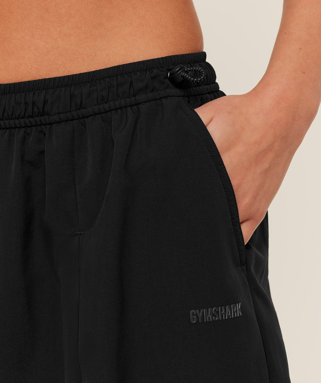 gymshark-weekend-lifestyle-parachute-pant-pants