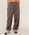 gymshark-weekend-lifestyle-parachute-pant-pants-brown-ss26