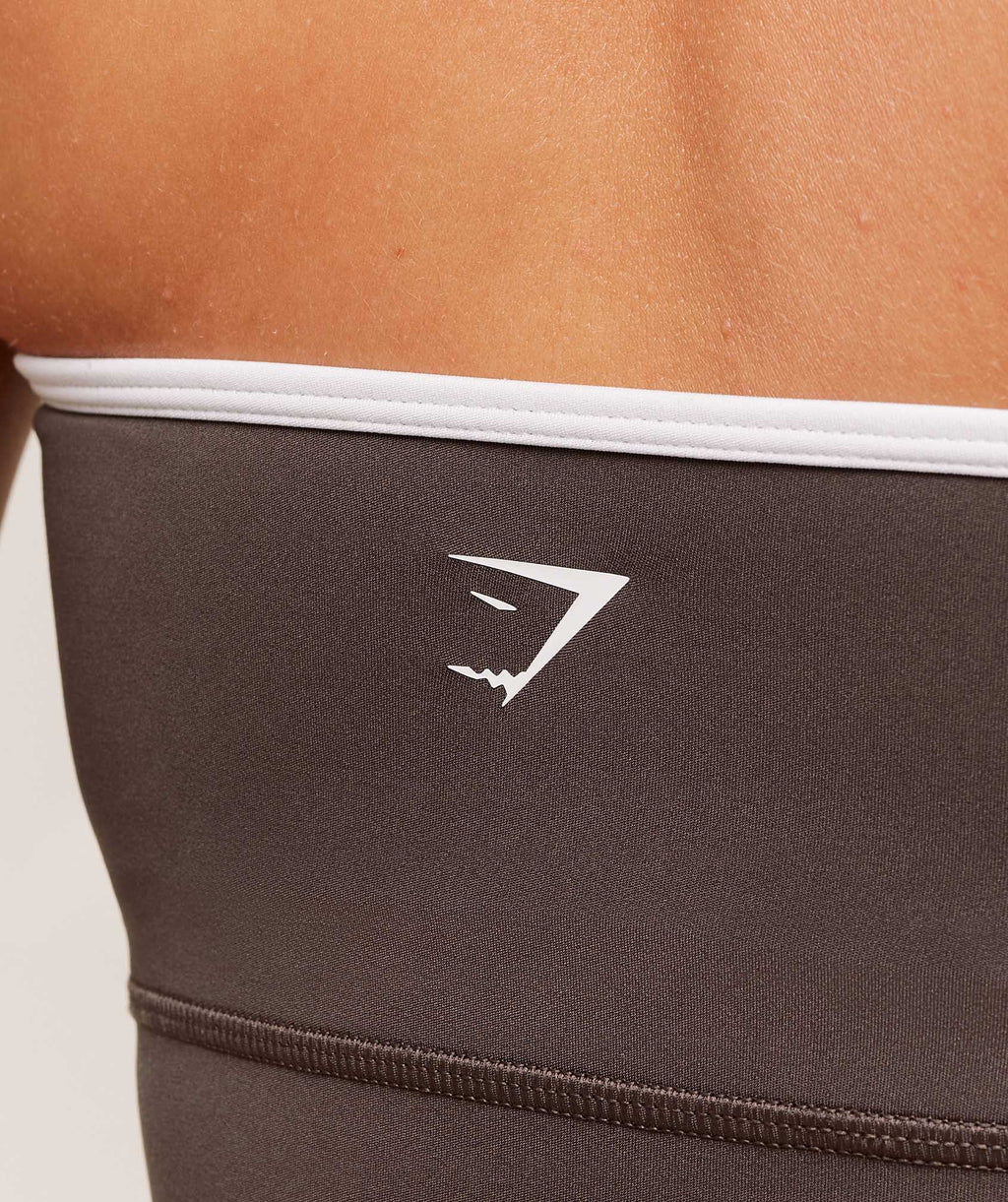 gymshark-piping-bandeau-with-shelf-crop-tops-brown-aw25
