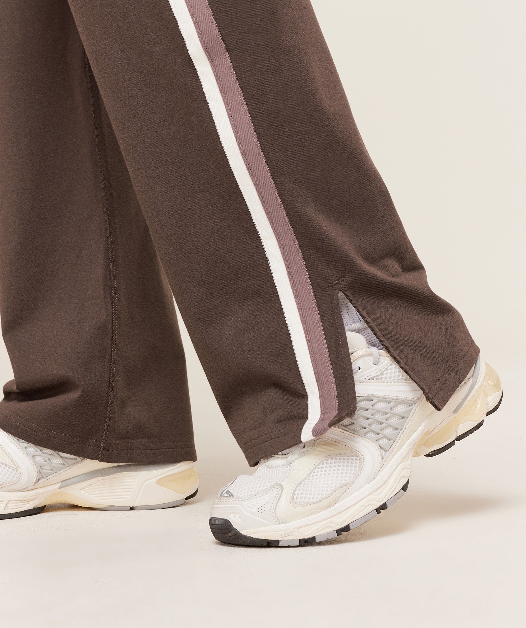 gymshark-piping-wide-leg-pant-pants-brown-aw25