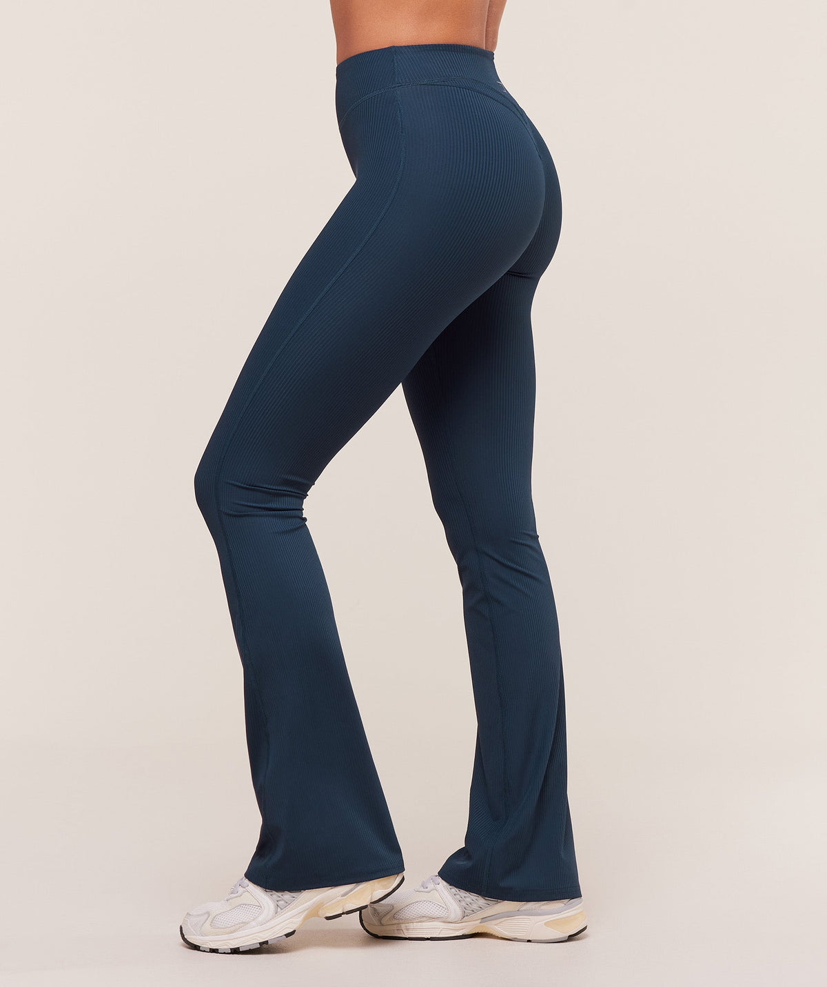 gymshark-ribbed-flared-legging-leggings-blue-aw25