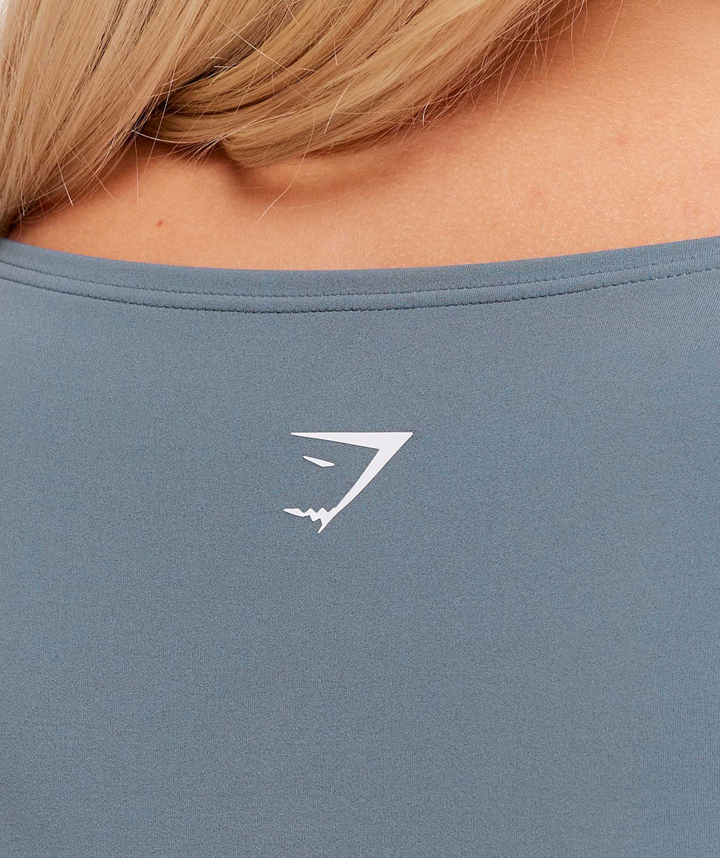 gymshark-twist-front-long-sleeve-crop-top-crop-tops-blue-aw25