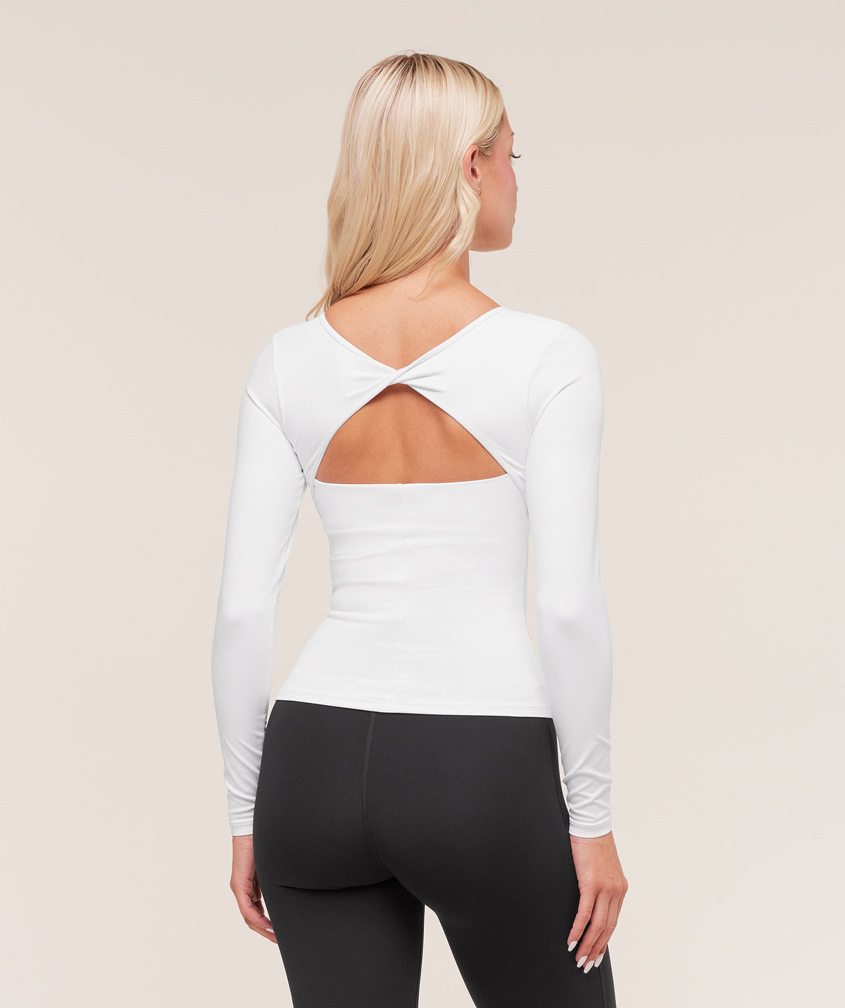gymshark-twist-back-long-sleeve-top-ls-tops-white-aw25