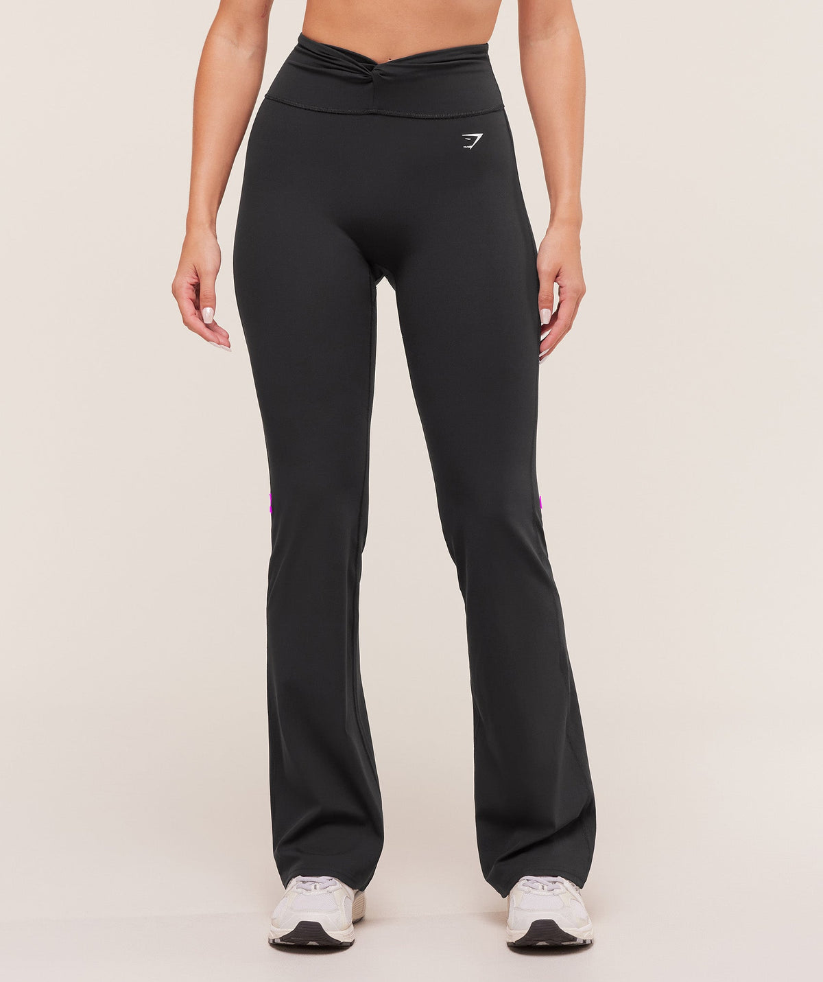 gymshark-twist-front-straight-leg-legging-leggings-black-aw25
